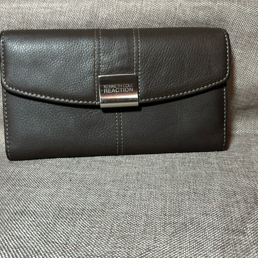 Kenneth Cole Brown Leather Long Snap front Wallet